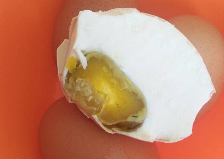 Resep Telur ayam asin (trik rendam air garam dalam toples), Bikin Ngiler