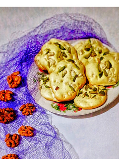 عکسی از دستور شیرینی پفکی گردویی