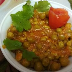 A picture of Masala Matar.