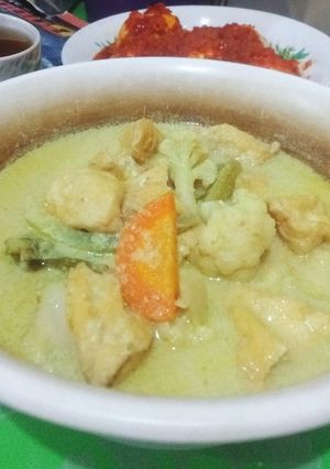 Foto resep Bunga kol gulai kuning tahu gunting