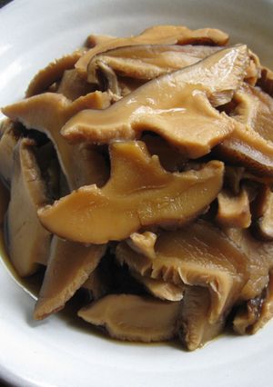 A picture of Simmered Sliced Shiitake.
