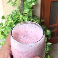 Strawberry smoothie A picture of Strawberry smoothie.