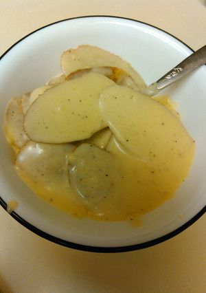 A picture of Cheesy scalloped potatoes.