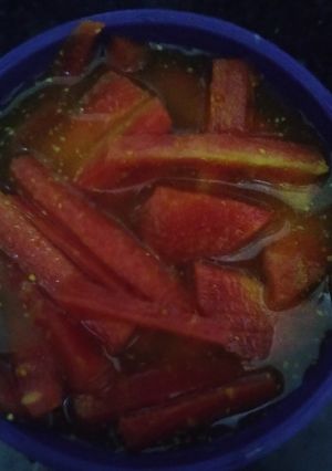 गाजर का अचार (gajar ka achar recipe in Hindi) रेसिपी मुख्य फोटो
