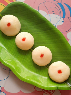 ரவை பேடா (Ravai peda recipe in tamil) செய்முறை முக்கிய புகைப்படம்
