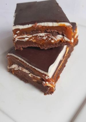 Una foto de ❌ MILHOJAS DE CHOCOLATE y MUCHO DULCE DE LECHE‼