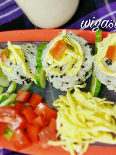 Foto resep Easy breakfast : Nasi Kepal