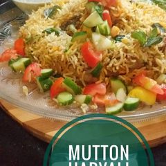 A picture of Mutton haryali biryani.