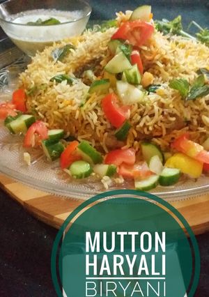 A picture of Mutton haryali biryani.