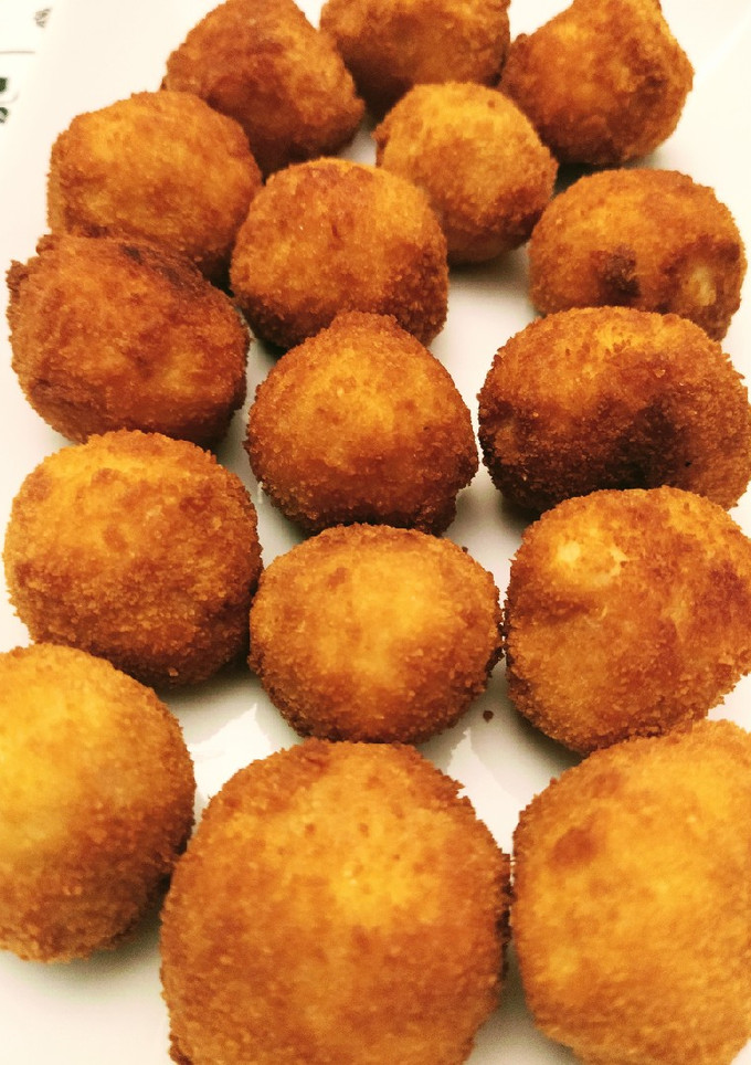 Una foto de Bolitas de flamenquín💃💃💃