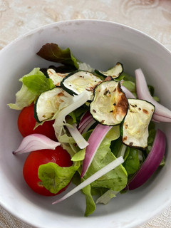 Foto resep Salad with Air-Fried Zukini