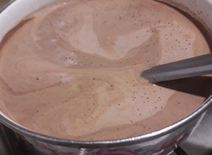 Una foto de Chocolate caliente fácil