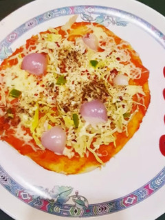હોમ મેડ પિઝા બેઝ & પિઝા (Home Made Pizza Bread & Pizza Recipe In Gujarati) રેસીપી મુખ્ય ફોટો