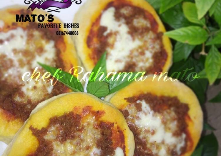 Recipe of Quick Simple mini pizza