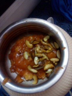 பழ ஸ்பெசல் செவ்வாழை அல்வா (Sevvazhai halwa recipe in tamil) செய்முறை முக்கிய புகைப்படம்