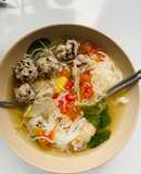 Bún mọc cà chua siu ngọt nước