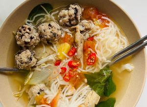 Hình của món Bún mọc cà chua siu ngọt nước.