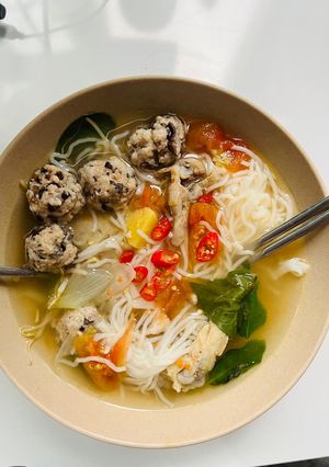 Hình của món Bún mọc cà chua siu ngọt nước.