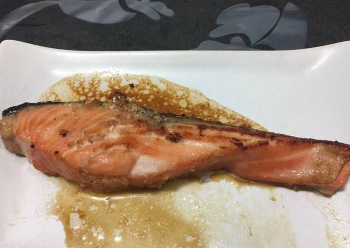 Japanese Teriyaki Salmon recipe main photo