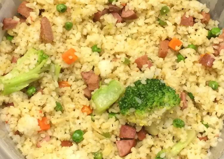 Steps to Prepare Quick Sausage fried rice with vegetables