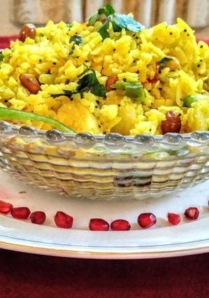 पोहा रेसिपी मुख्य फोटो