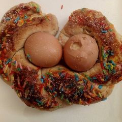 A picture of Easter sweet - braid- bread.