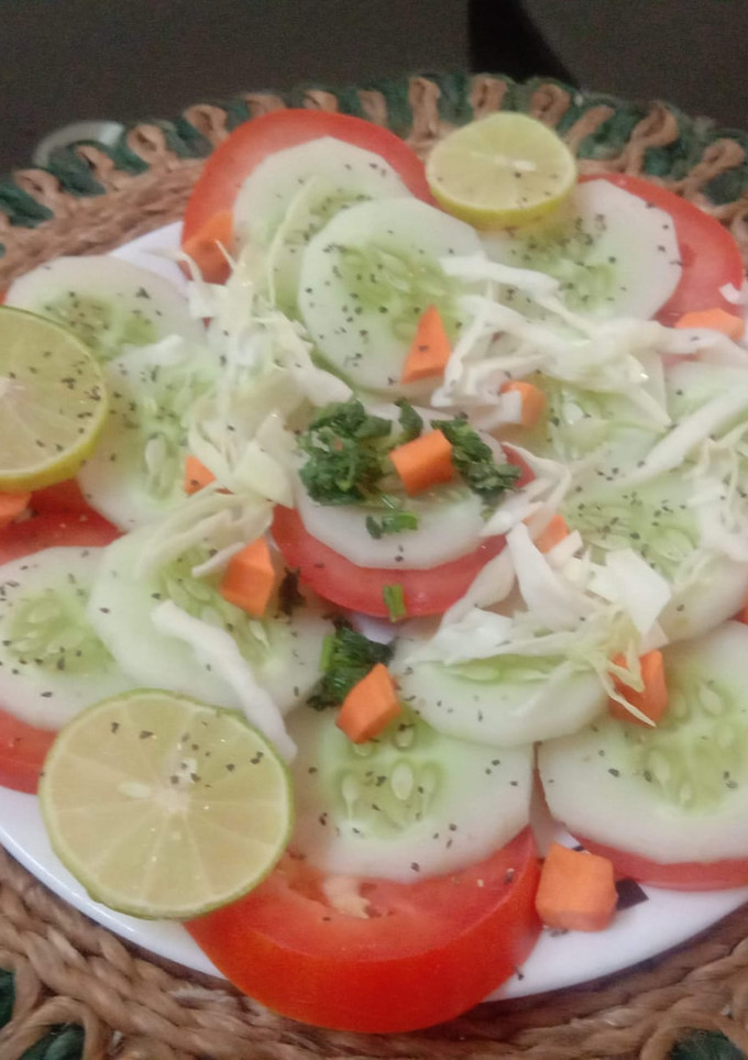 A picture of Cucumber salad.