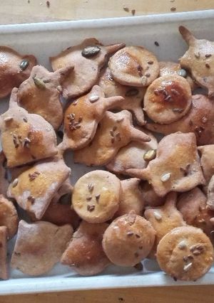 Teljes kiörlésű túrós sós keksz recept fotója
