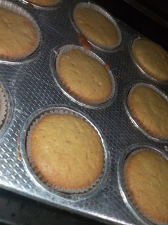 Vanilla cupcakes ainihin hoton girkin