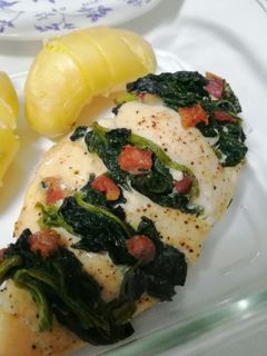 Una foto de Pechuga rellena a la salsa de roquefort