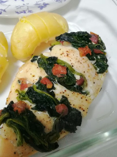 Una foto de Pechuga rellena a la salsa de roquefort