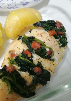 Una foto de Pechuga rellena a la salsa de roquefort