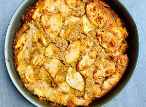 Une photo de Gâteau Light aux pommes et noisettes Végétarien, Sans Gluten et sans lactose