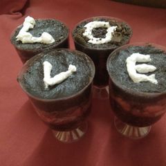 Strawberry chocolate pudding A picture of Strawberry chocolate pudding.