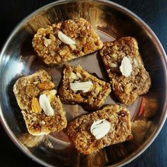 A picture of Healthy protein Oats Bar/cookies.