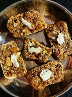 A picture of Healthy protein Oats Bar/cookies.