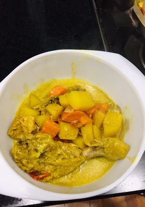 A picture of Chicken Curry ala Pinoy.