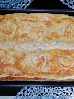Una foto de Pastel hojaldre de atún a la vizcaína 🤩🐟