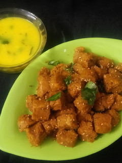 દૂધી ના મુઠીયા (Dudhi Muthia Recipe In Gujarati) રેસીપી મુખ્ય ફોટો