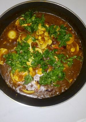 A picture of Egg curry.