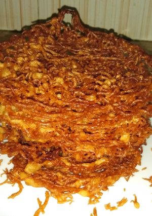 A picture of LAHORI PORA #FOODIES&FRIENDS I love MEETHA.