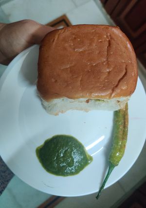 A picture of Vada pav.