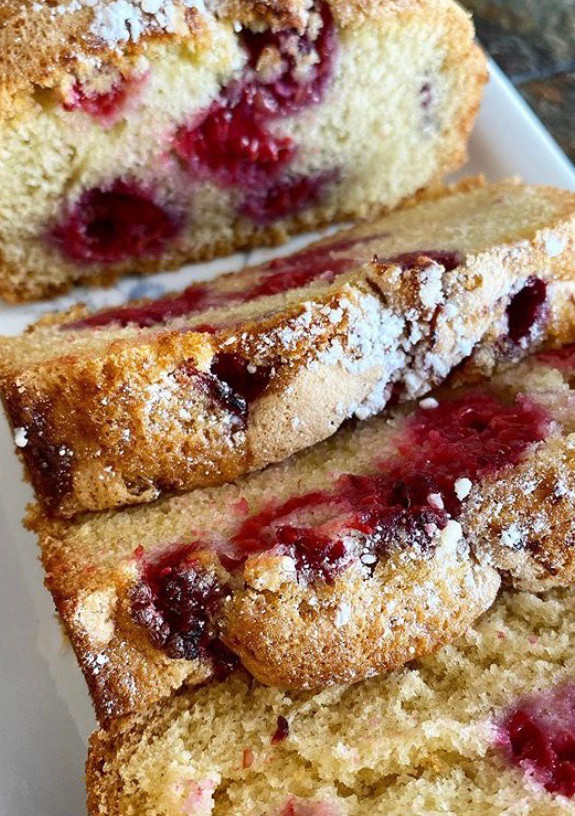 Une photo de Cake Framboises&Citron