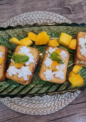 A picture of Sweet and salty mango bites.