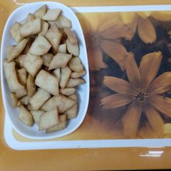 A picture of Jar snacks.