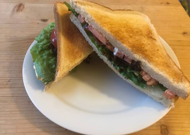 BLT - Bacon, Lettuce and Tomato Sandwich 🥪