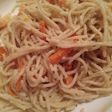 Fideos con zanahoria, crema y cubito de panceta y cebolla