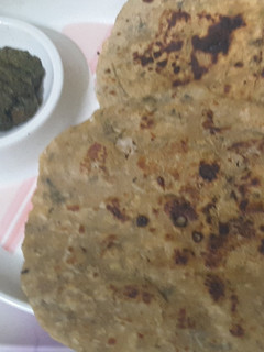मुली का पराठा (mooli ka paratha recipe in Hindi) रेसिपी मुख्य फोटो