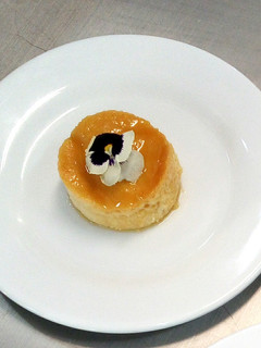 Una foto de Flan napolitano
