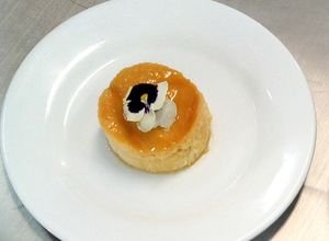 Una foto de Flan napolitano